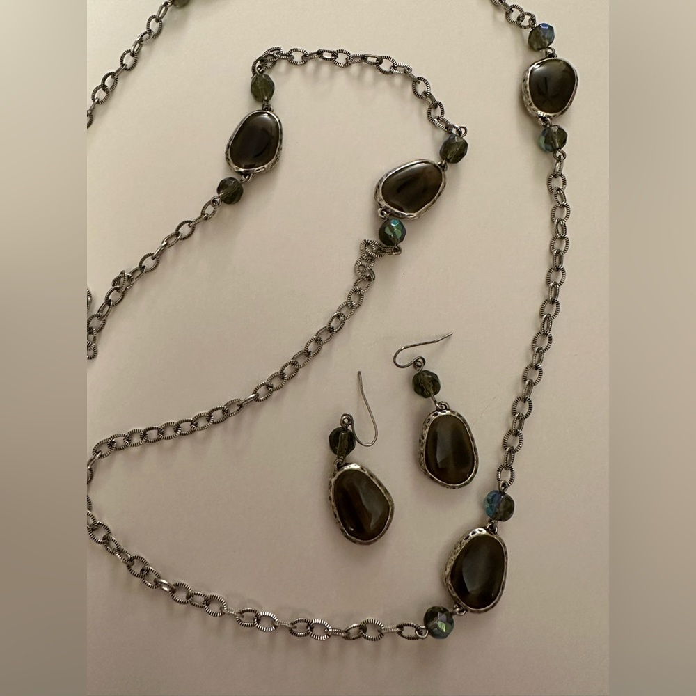 Long necklace and earrings